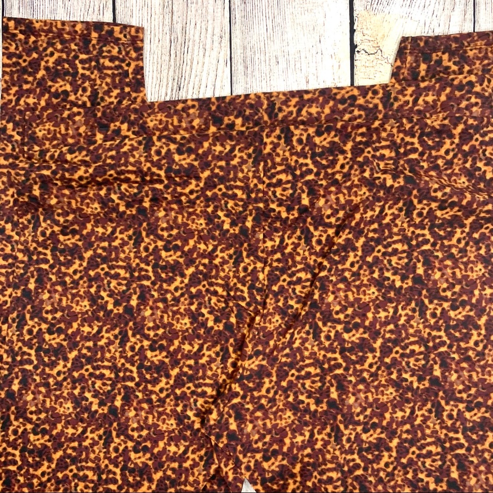 5/$25 Simply Emma Animal Print Leggings Pants - Picture 6 of 8